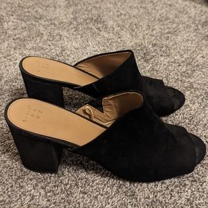 A New Day Black Suede Mule Heels, 9